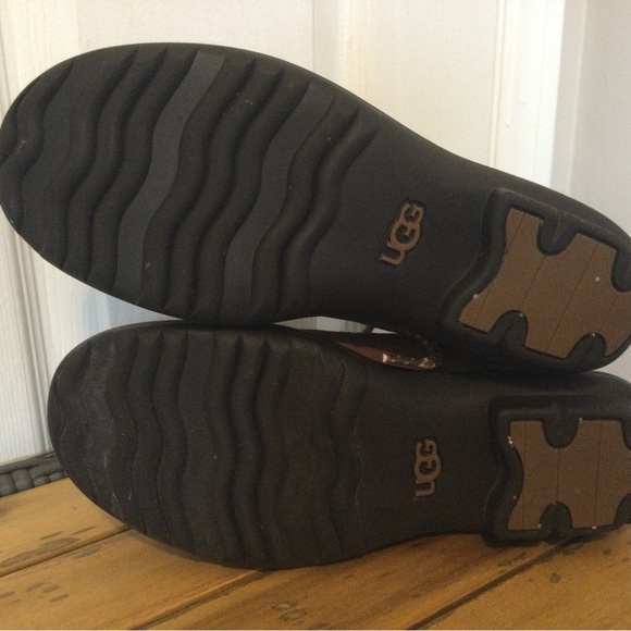 UGG Hapsburg Duck Dtyke Number 1120785, Chestnut, Size 6 - Picture 5 of 8